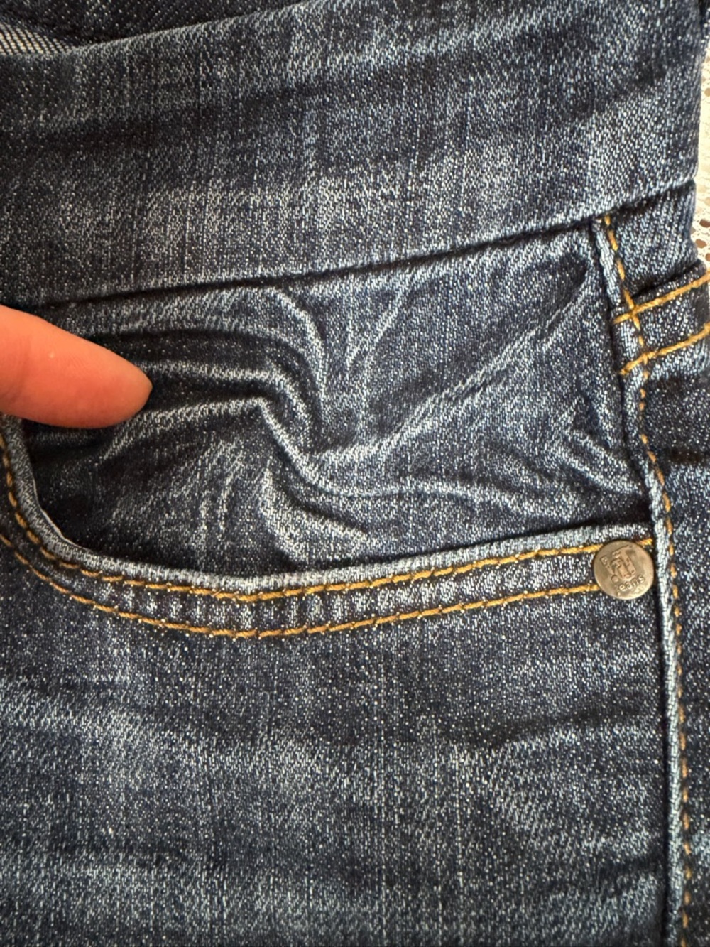!iT Jeans Los Angeles Vintage Y2K Bermuda Shorts Dark Wash Denim Sz 30 Low Rise - Picture 6 of 16